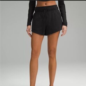 Lululemon Inner Glow High-Rise Short 3" Color Black